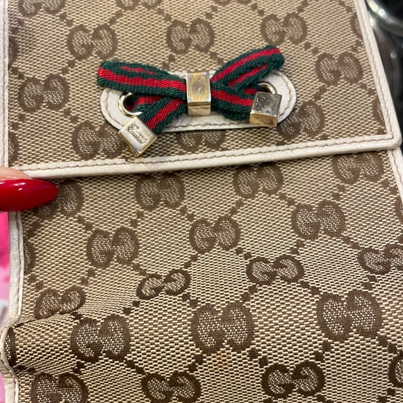 Authentic Gucci Wallet - - Picture 8 of 11